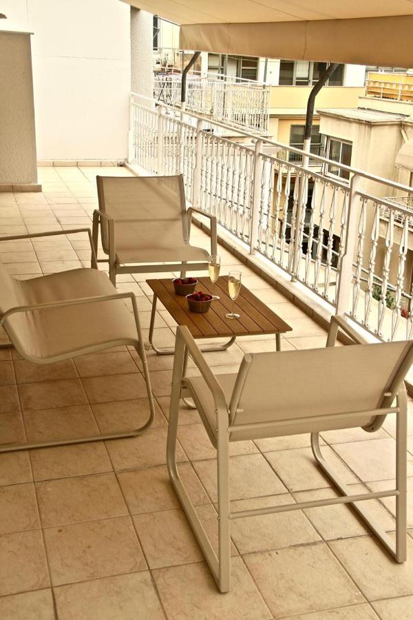 Apollo & Nike 1952-2025 - Ferienwohnung Athen