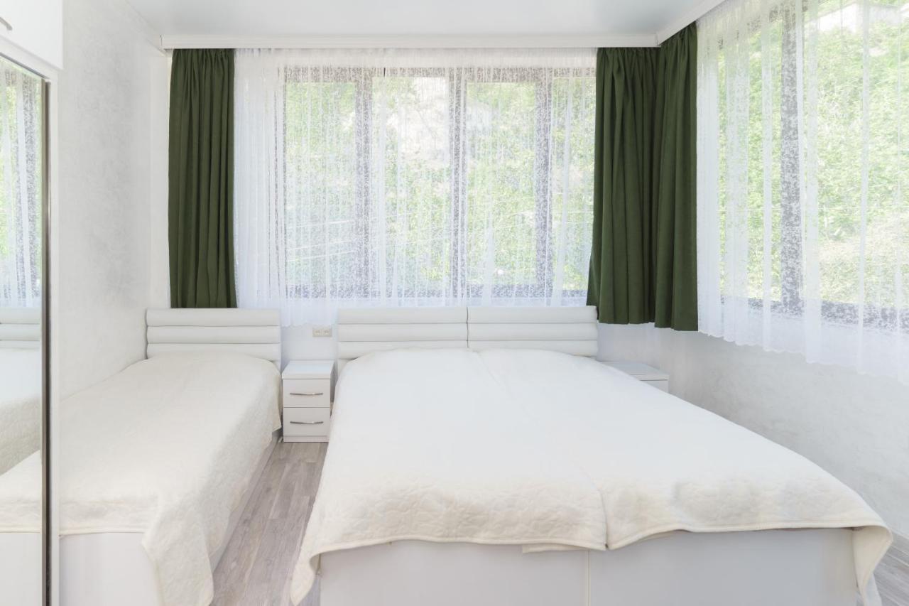 Comfort Triple Room with Shower