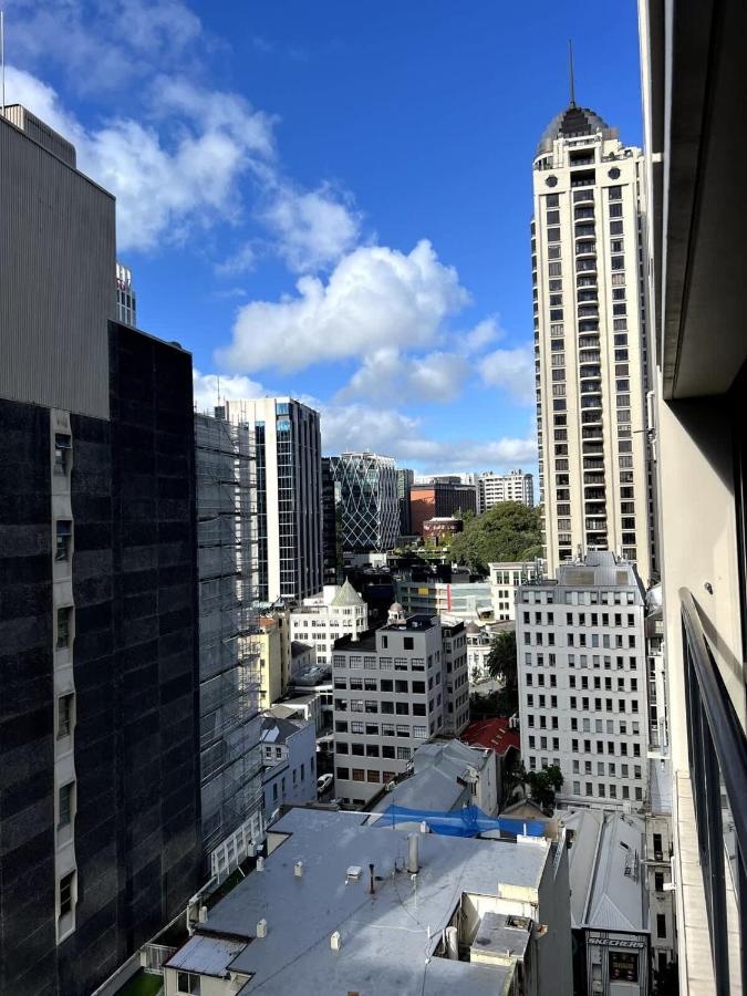 Highrise studio apartment w/ AC, Pool & Gym in Auckland CBD - B&B Auckland
