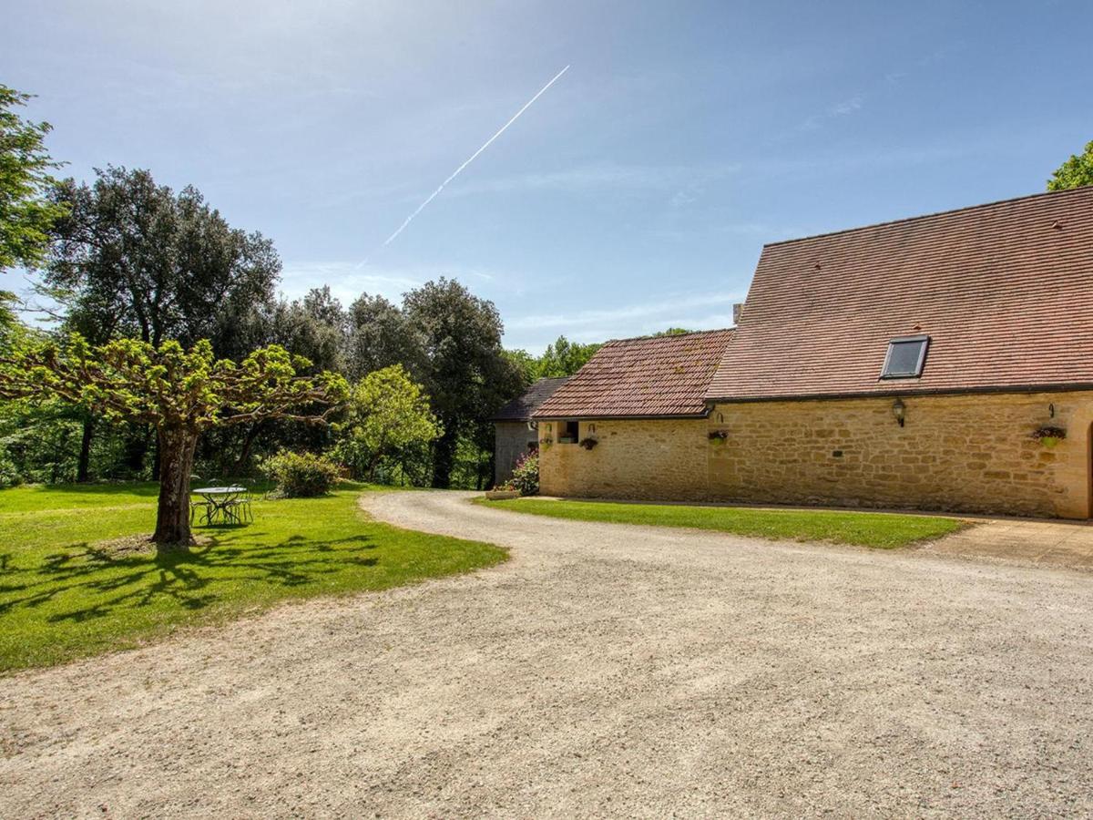 Charmant gîte avec jardin, clim, wifi, proche Sarlat et rivière Dordogne, animaux bienvenus - FR-1-616-310 - B&B