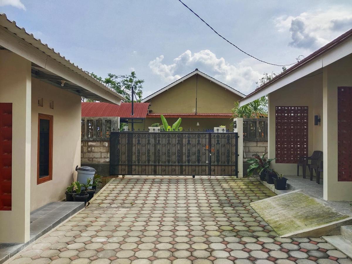 Anethos Living Tambakrejo Family Stay - Chambres d’hôtes Ngaglik