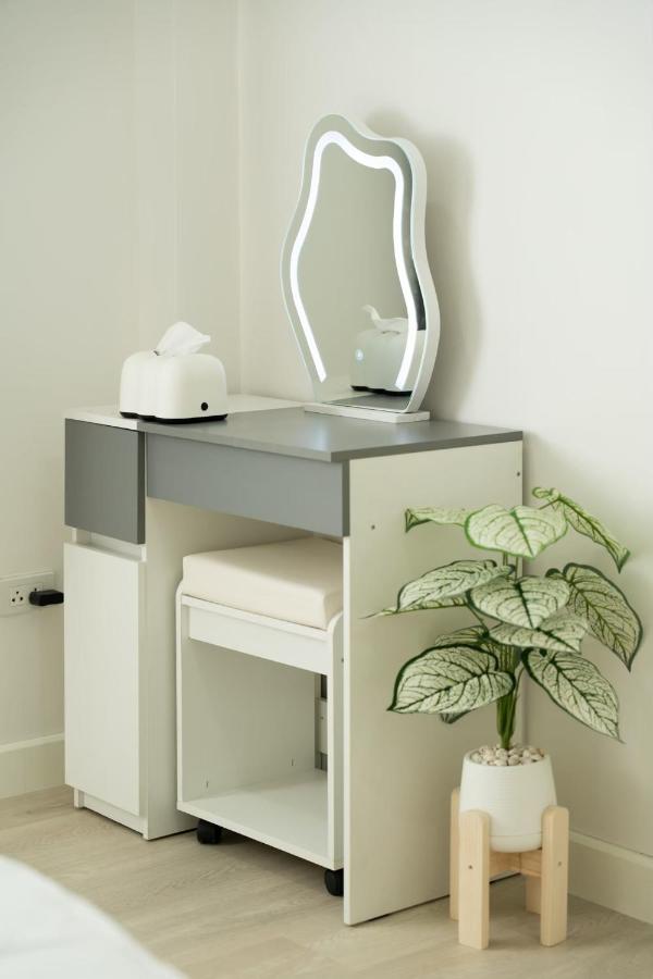 Vela Villa Chiangmai - 3BR pool villa near Kad Farang Market - B&B Chiang Mai