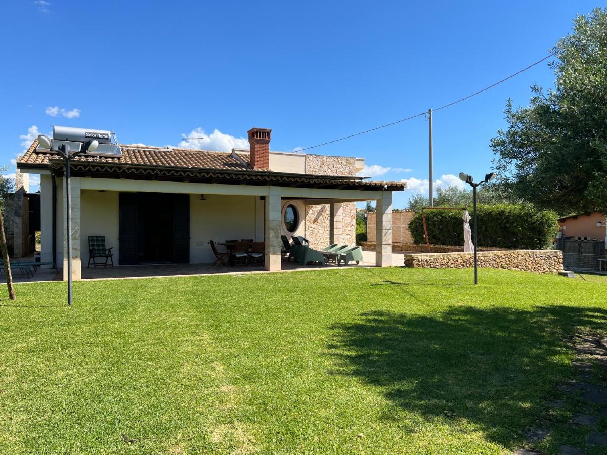 HELOROS HOLIDAY VILLAS - Villa Garden Chic - B&B Lido di Noto