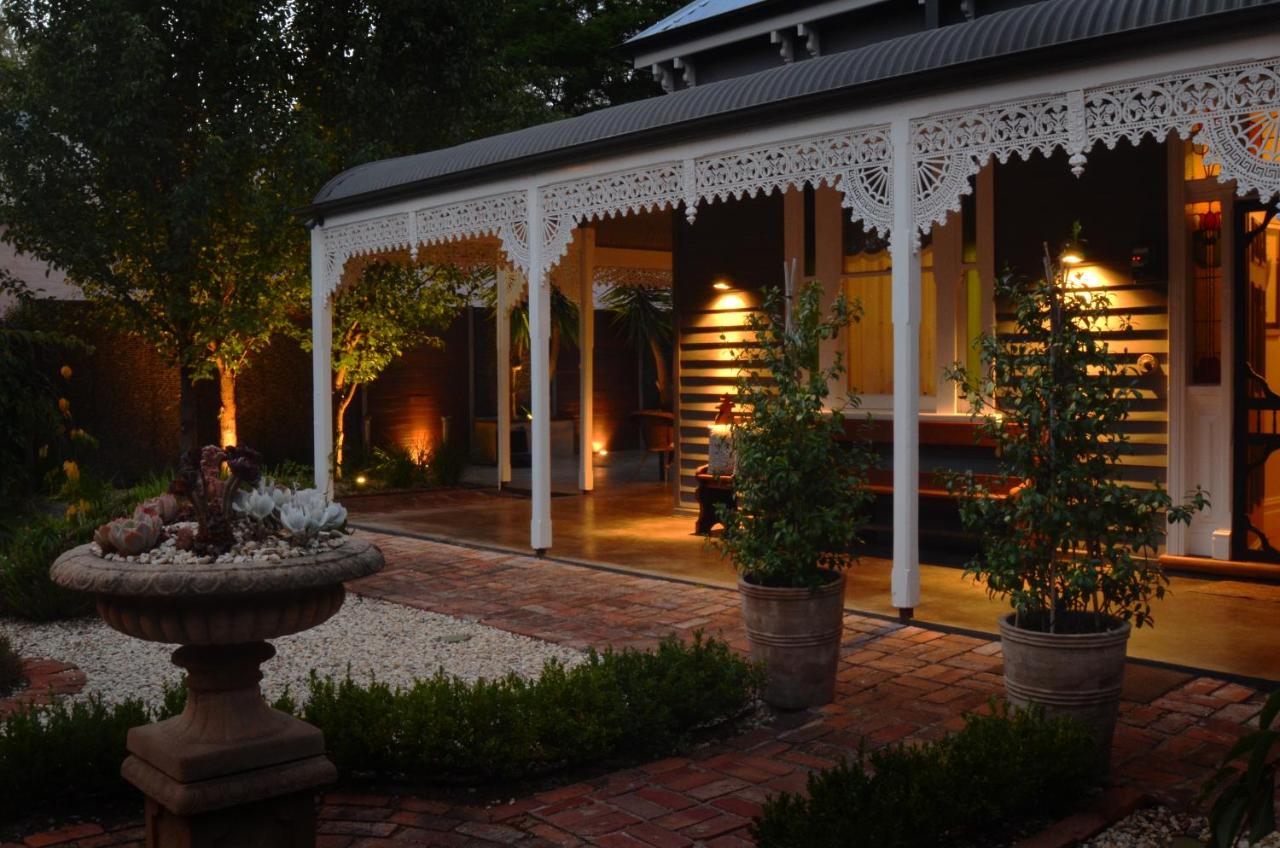 B&B Benalla - Clement House - Bed and Breakfast Benalla