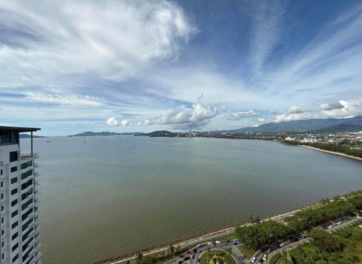 Condo sea view and mount kinabalu view - B&B