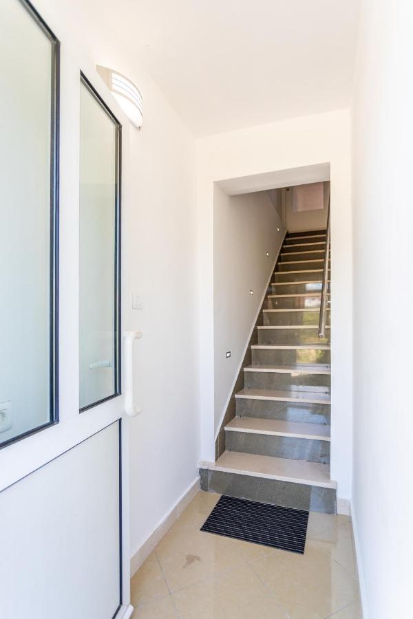 Apartman Nikša - Ferienwohnung Podstrana