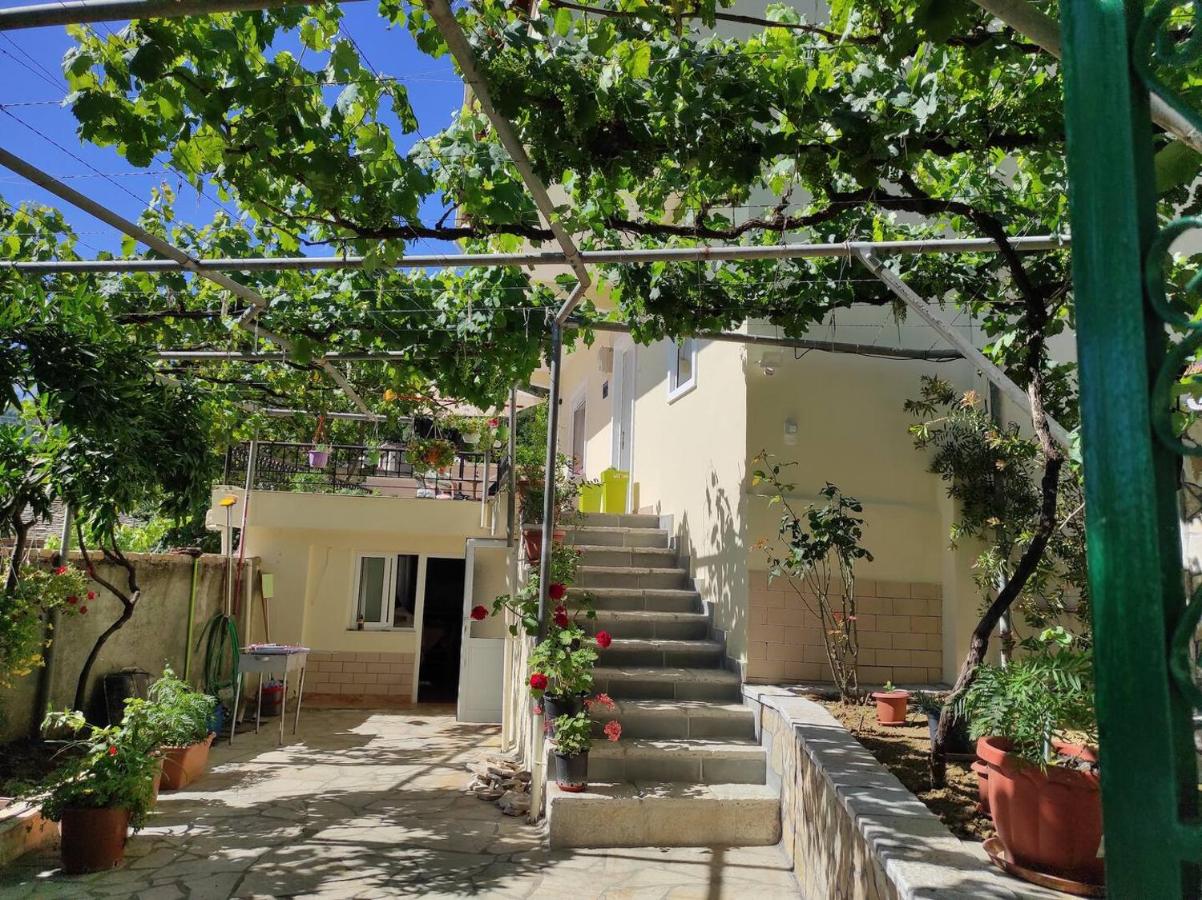 Villa Gjata - B&B Përmet