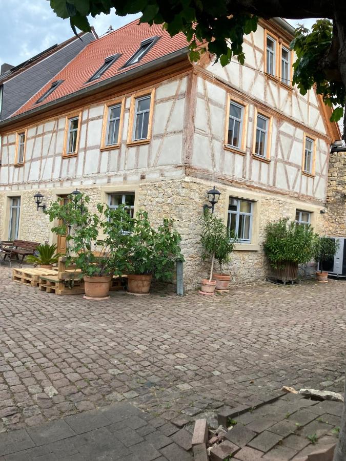 Hiestands Gästehaus - Weingut & Hofbrennerei - B&B Guntersblum