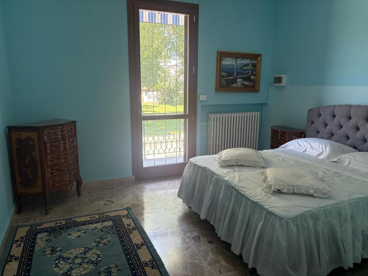 PM 24 Via Giovanni Bregola - B&B