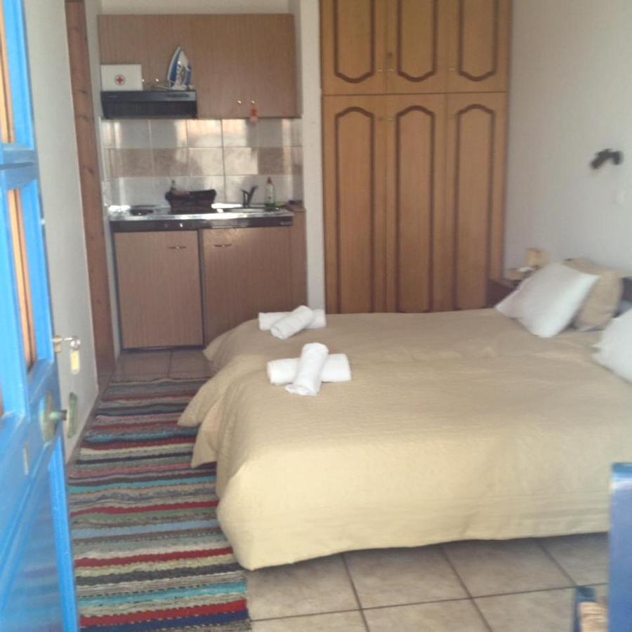 Karagiannaki - B&B Skála Sykaminiás