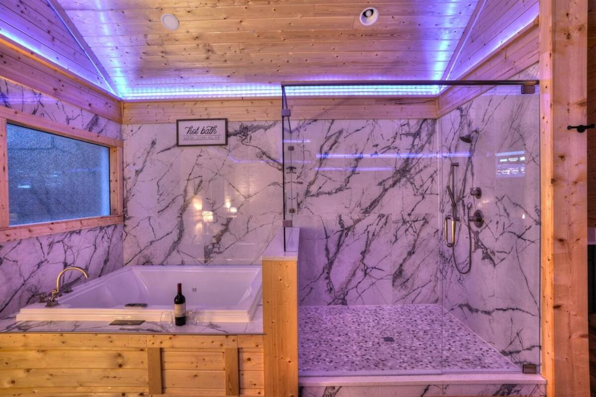 Brand New Luxury Cabin Full of Amenities - Ferienwohnung Garland