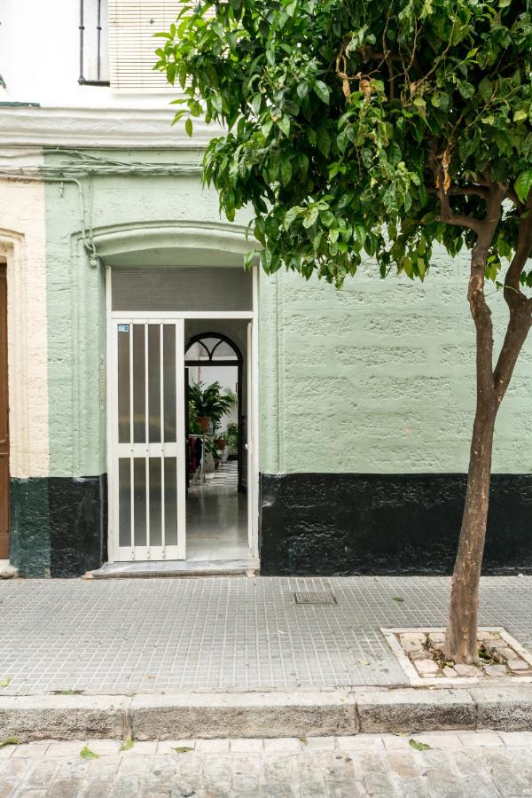 Fantástico ático en el casco antiguo en a la playa - B&B Cádiz