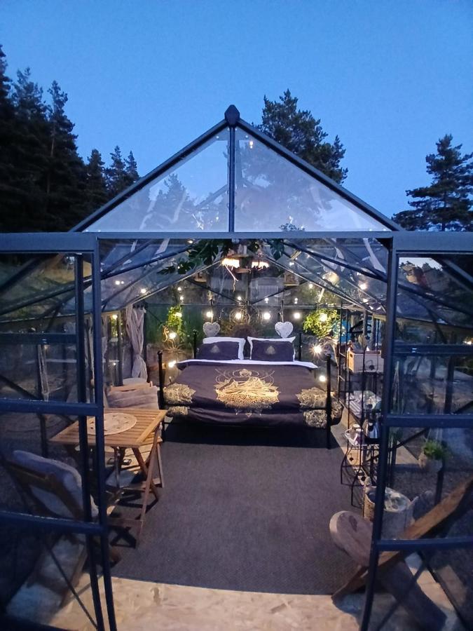L'Ô Ré des Bois, hébergement insolite Clair de Lune, Bain norvégien, sauna, kota - B&B