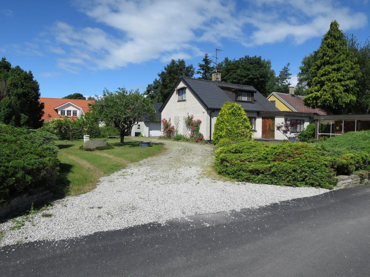 Trivsamt hus på Österlen i Ullstorp - B&B Tomelilla