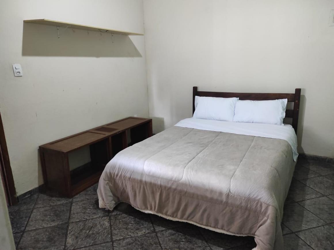 Casa Aconchegante para até 6 pessoas - cozinha equipada e localização tranquila - B&B