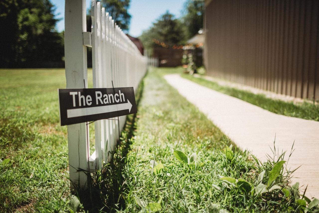 Serene Studio Country Apartment in Sawyer MI Near Lake MI and Downtown - Ferienwohnung Harbert