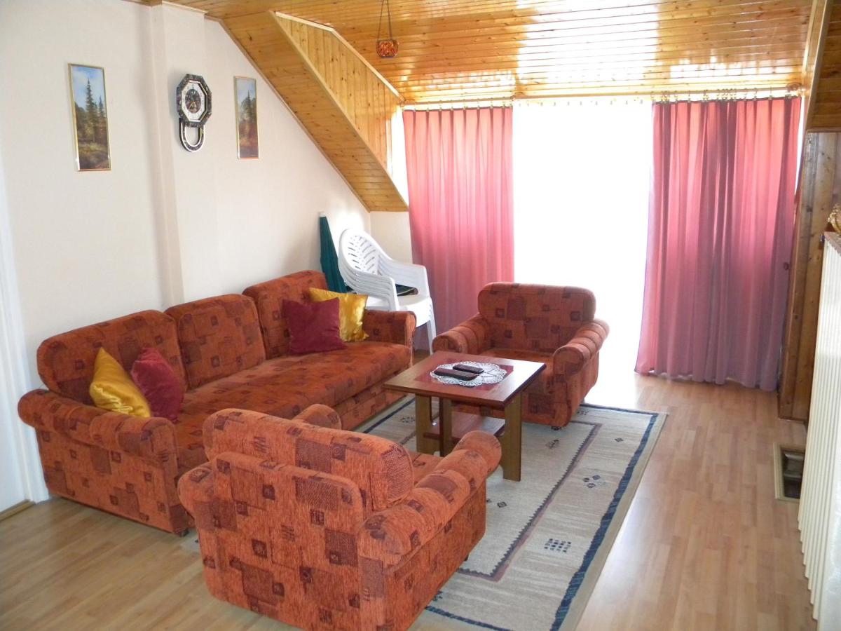 Appartamento con 3 Camere da Letto e con Balcone