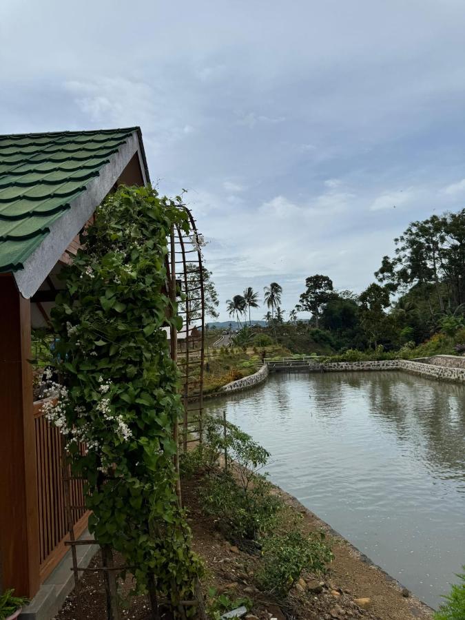 Curug Goong Resort - B&B