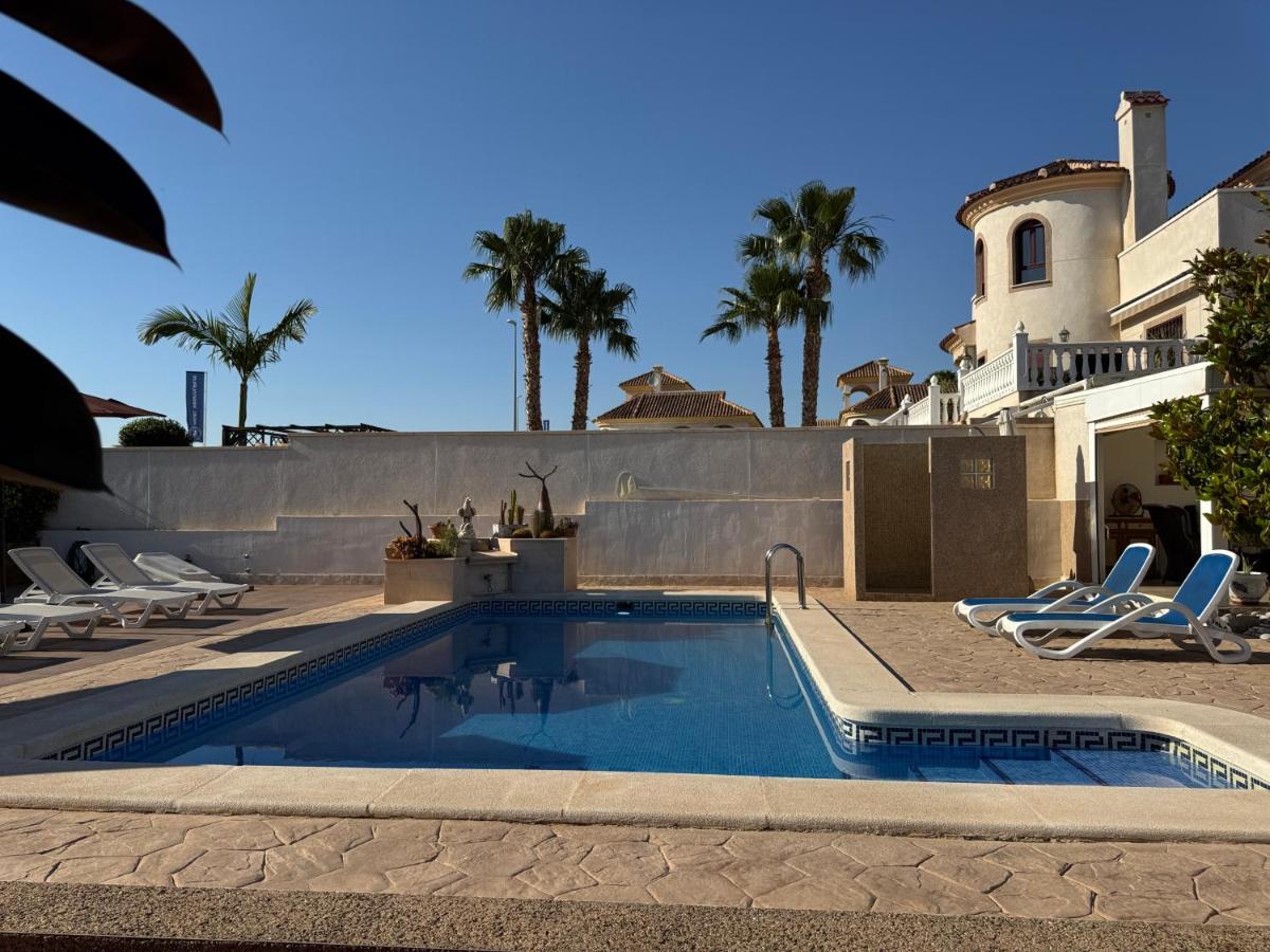 Maikran Premium Fantastic Family Villa with Pool - Chambres d’hôtes San Fulgencio