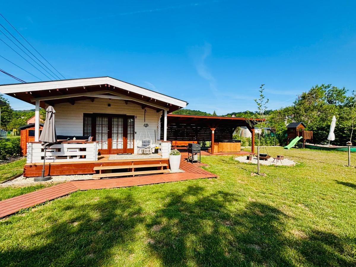 Szivike Vendégház - B&B