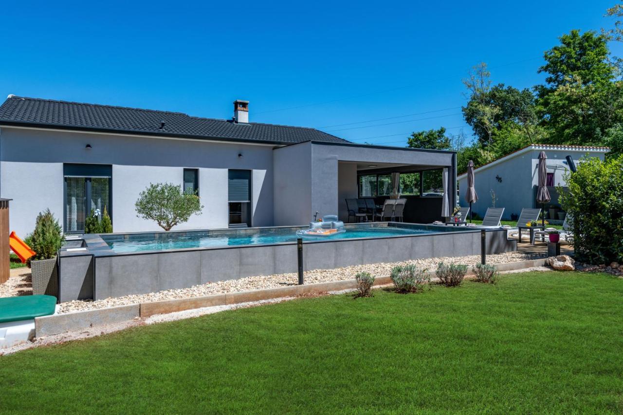 Villa Shanti, a luxurious and modern Villa surrounded by nature - B&B