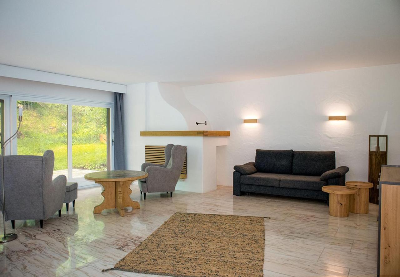 Two-Bedroom Apartment with Balcony and Terrace "Kreuzeck"