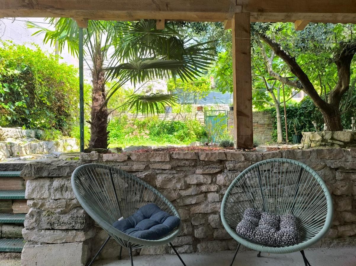 Old town stone house - B&B Pola