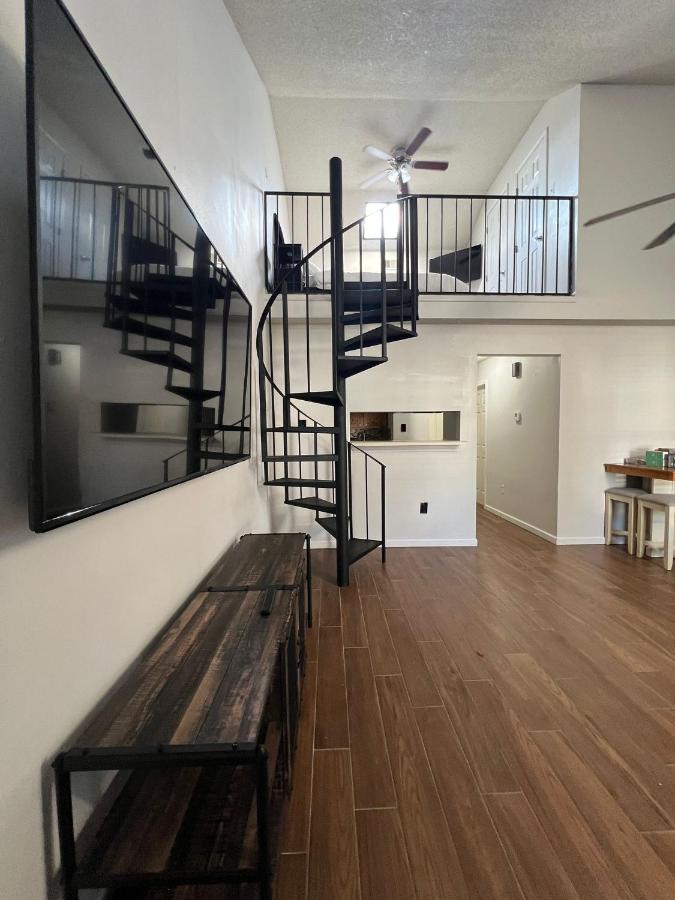 Charming 2-bedroom townhome in brilliant Baton Rouge minutes from LSU - B&B Baton Rouge