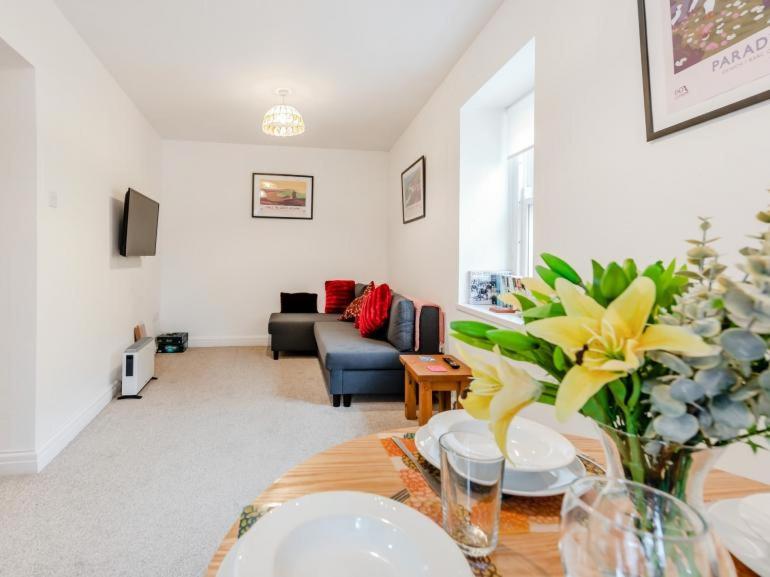 Flat 5 - B&B Tenby