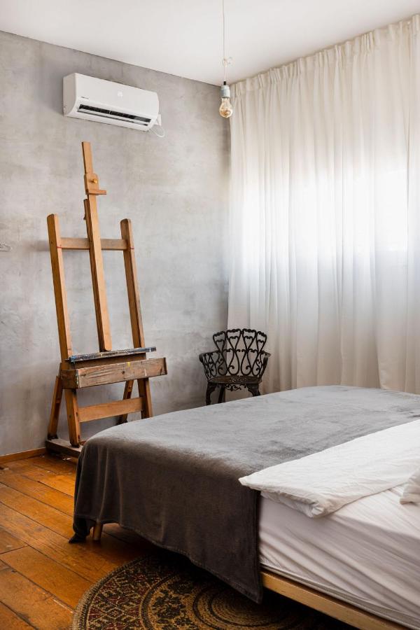 Studio Apartment with King Bed