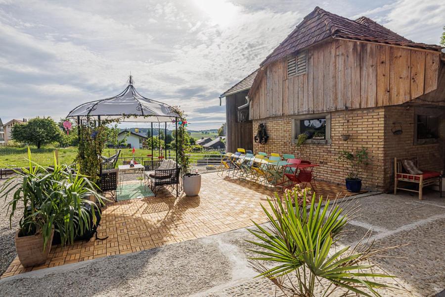 Uelis-Stöckli-Gästezimmer auf Bauernhof mit Billiard und Alpakatrekking - Ferienwohnung Meikirch