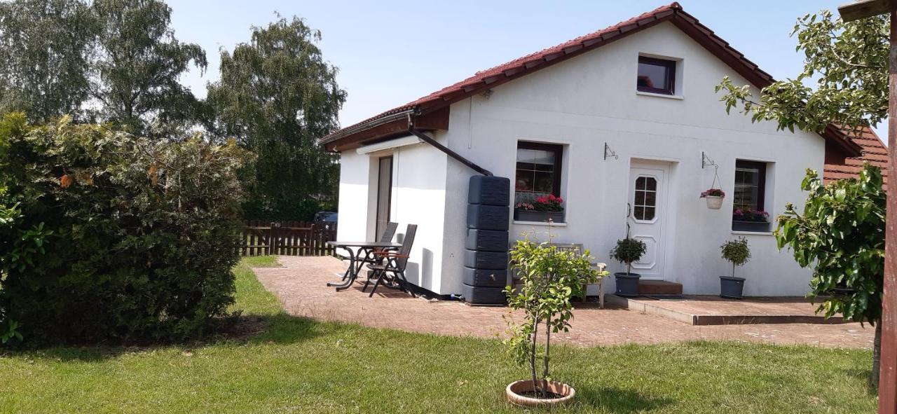 Kleines Ferienhaus Heyne - B&B Ostseebad Rerik