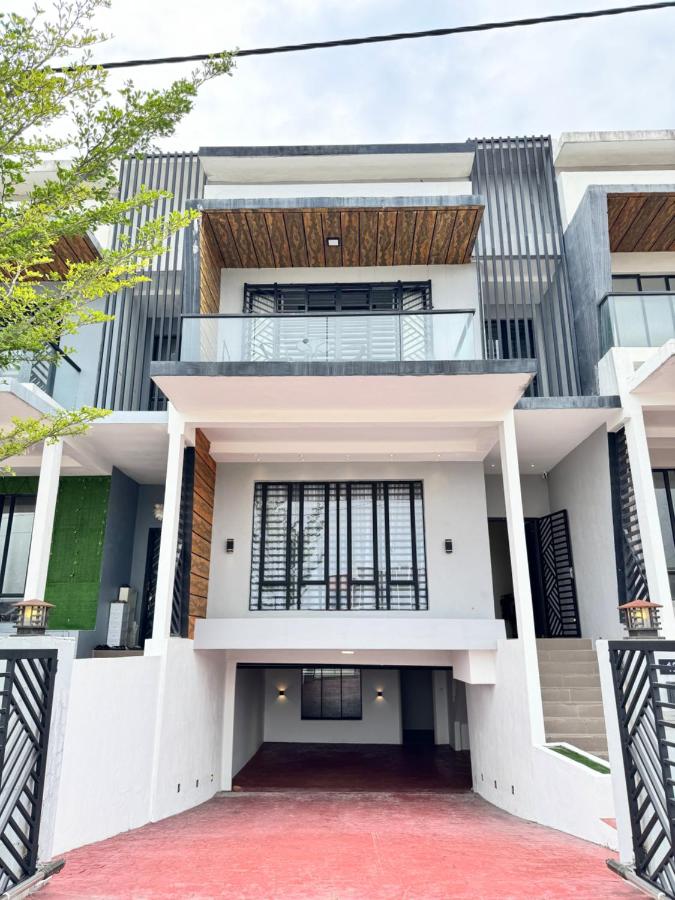 Ipoh Guesthouse by IWH Suites - B&B Ipoh