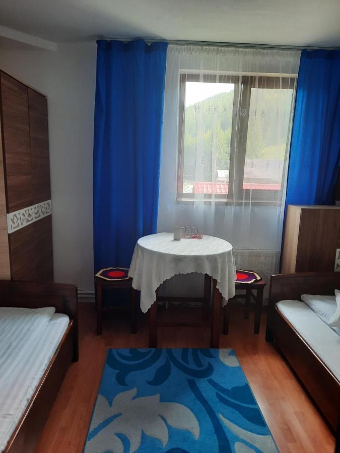 Chambre Triple avec Salle de Bains Commune
