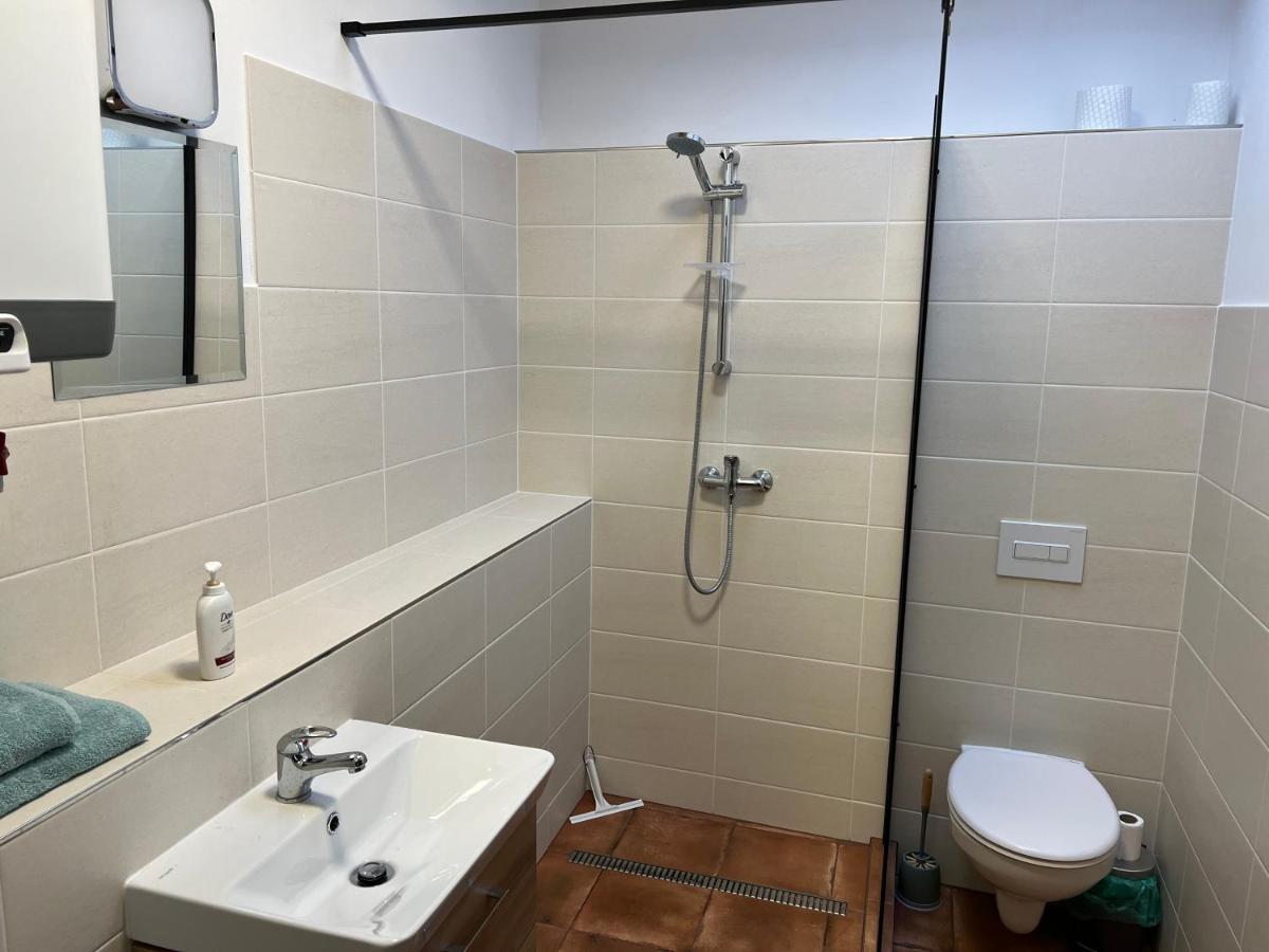 Tweepersoonskamer met 1 of 2 Bedden en Eigen Badkamer
