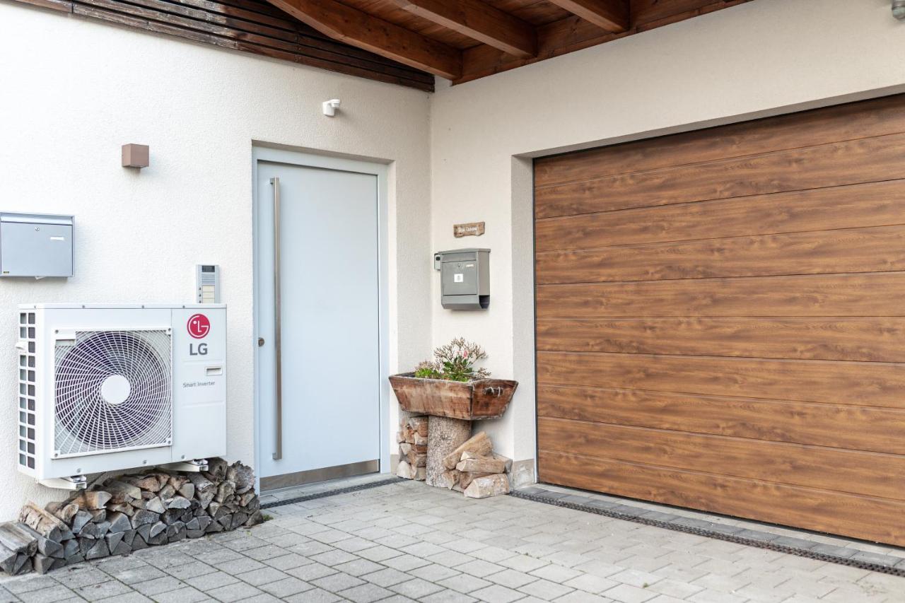 wolke 7, Alpenblick mit Eleganz, Kingsizebett, Kamin, Terrasse mit Grill, Garten - B&B Kiefersfelden