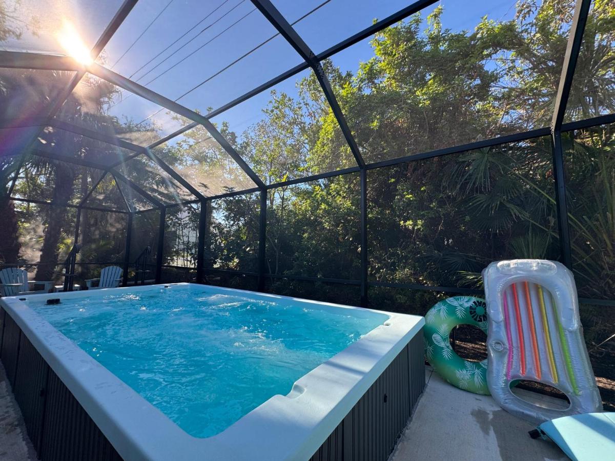 Location Siesta 1 mile away Home with HOT SPA - Bed and Breakfast Sarasota