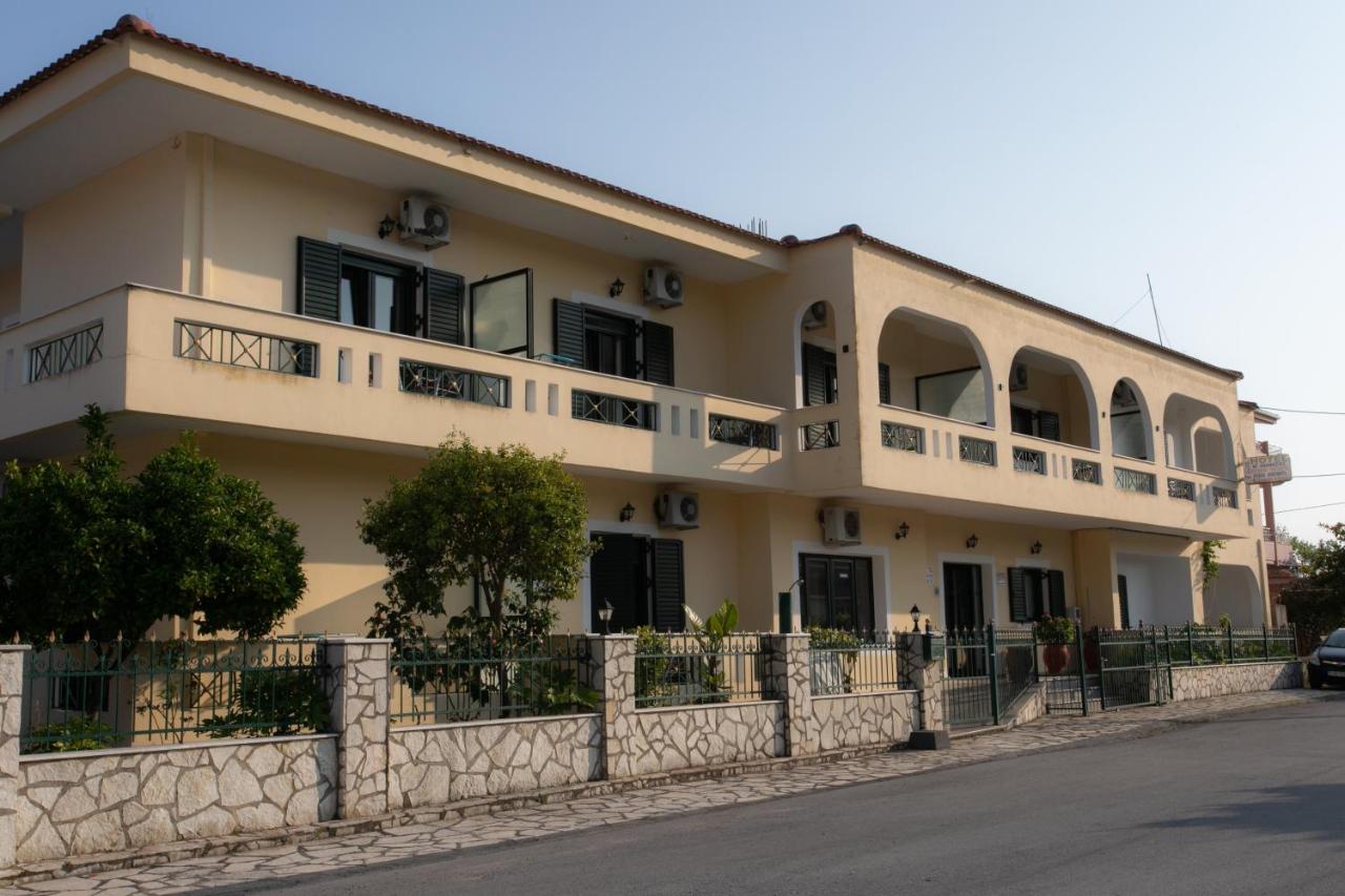 Hotel Agios Athanasios - Chambres d'hôtes Ammoudiá