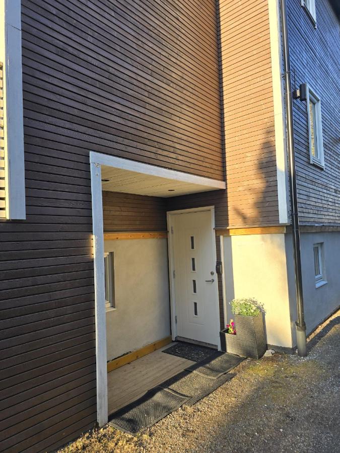BRUNØST APARTMENT modern apartment close to city center with free parking - Ferienwohnung Tromsø