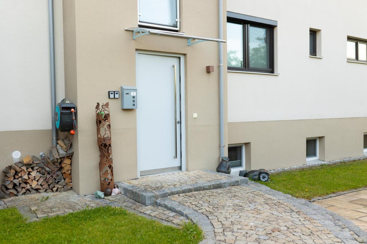 wolke 7, ruhiges Apartment, Kingsizebett, Etagenbett, Terrasse, Garten - Bed and Breakfast Kiefersfelden