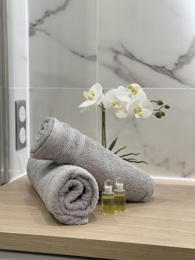 Thelissa Studio - Front Metro station - Free parking - Chambres d’hôtes Gentilly