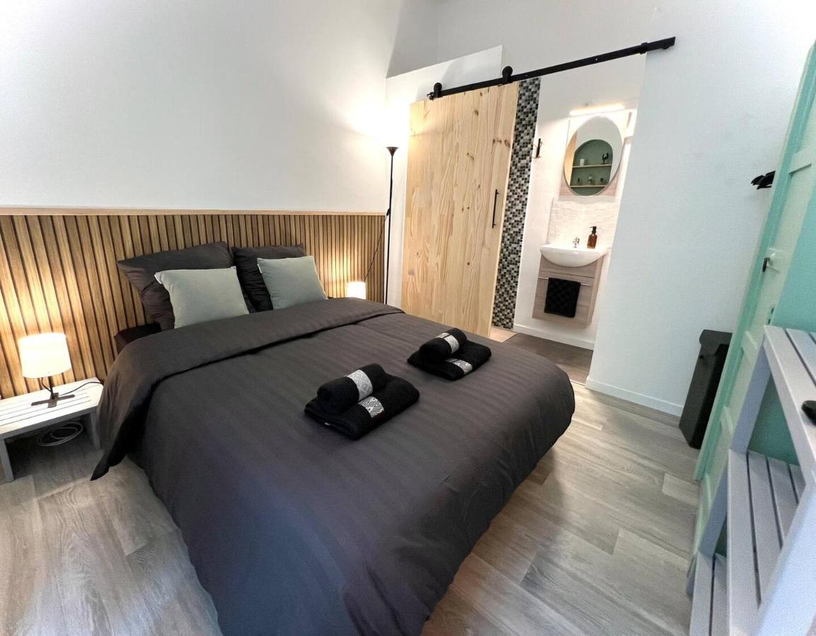 T1 neufs climatisés sur-équipés - Bed and Breakfast Avignon