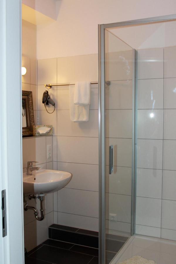 Chambre Double Deluxe avec Douche