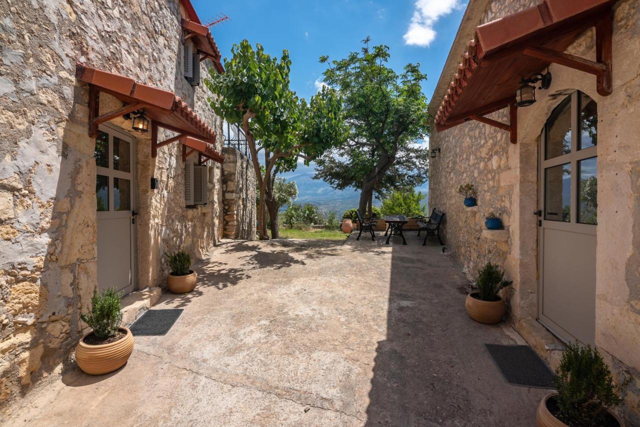 Aptera Verde - Stone Cottages Complex - B&B
