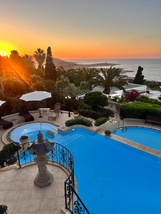 Madliena Hills Mansion - B&B