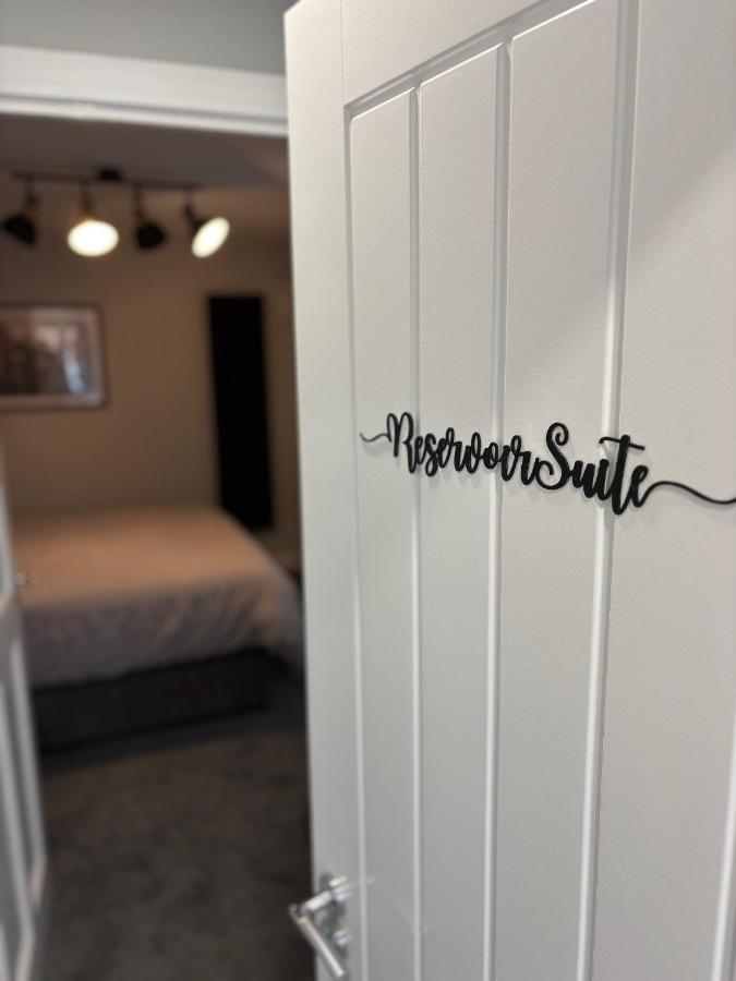 Reservoir Suite - Modern Private Apartment with King Bed - B&B Birmingham