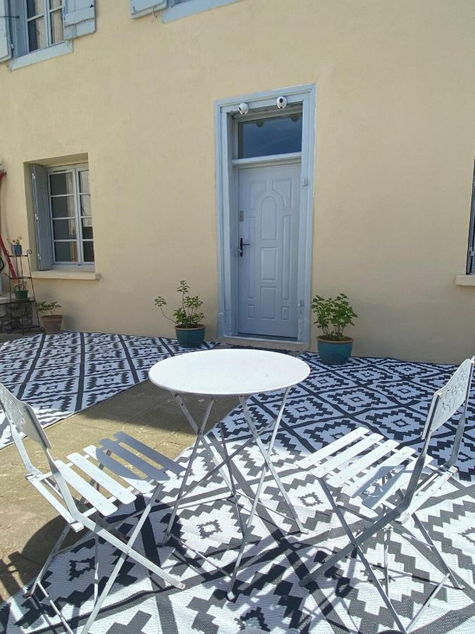 2 pièces élégant calme central parking sur place - Ferienwohnung Foix