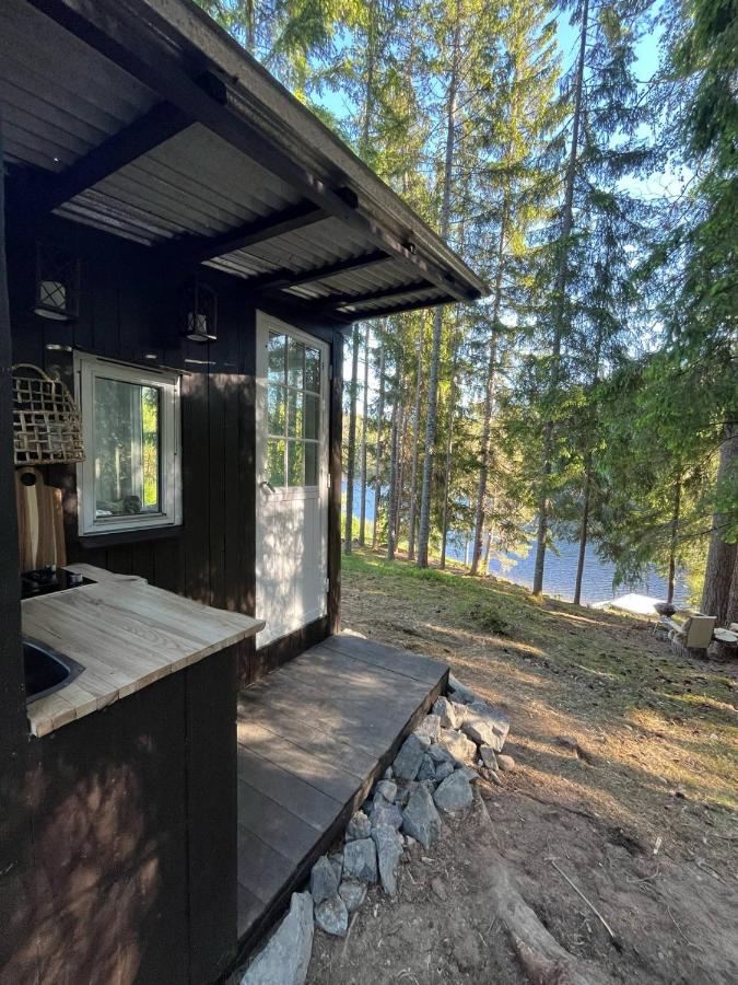 idyllisk hytte ved vannet - B&B Skien