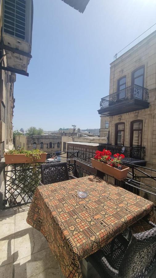Apartment mit Balkon