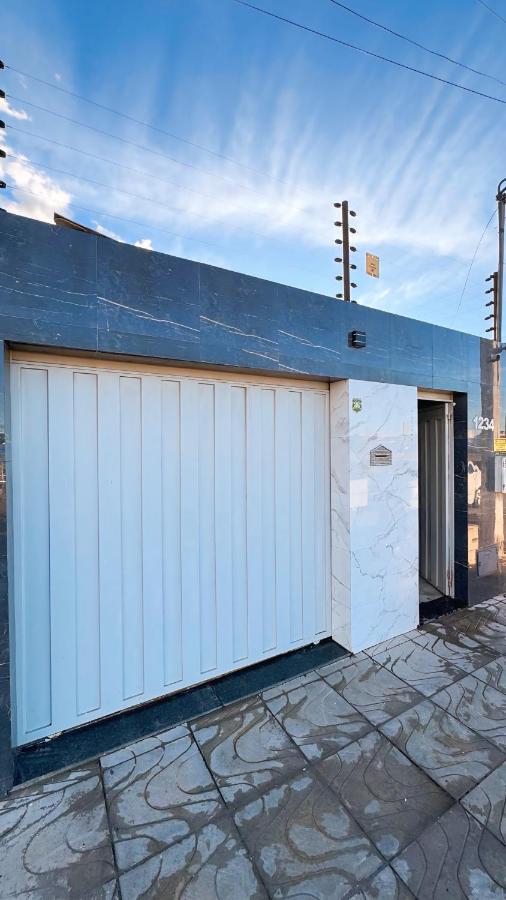 Casa 3 Quartos , Ar Condicionado e Área de Churrasco com Ducha - B&B